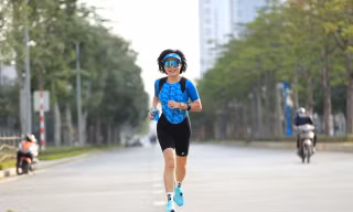 Runner 'F0' Cao Nguyệt Hằng: Vợ chồng tôi muốn là một phần của Tiền Phong Marathon