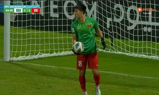 Nhâm Mạnh Dũng nói về trải nghiệm làm thủ môn bất đắc dĩ 