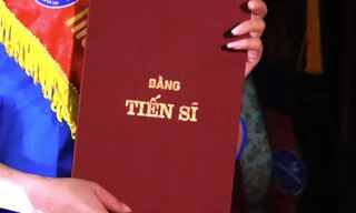 Tiến sĩ bằng giả qua mặt nhiều đại học: Còn nhiều người chưa lộ?