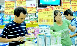 Tháng khuyến mãi, được gì?