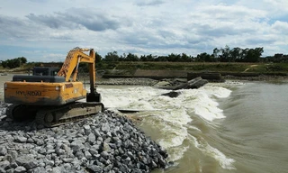 Vỡ đập Bara Đô Lương, 7.800 hộ dân mất nước sinh hoạt