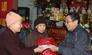 Công đức chùa do các ni sư nguyên là cựu TNXP trụ trì