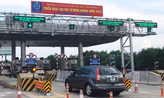 Cao tốc Hà Nội- Hải Phòng thí điểm hoàn toàn thu phí tự động không dừng trong thời gian tới.