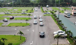 Tăng cường giám sát các trung tâm thi sát hạch lái xe.