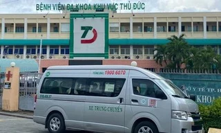 Xe cấp cứu hoán cải của Tập đoàn Phương Trang giúp thành phố chở bệnh nhận F0.
