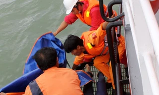 Tìm thấy 5 thi thể nạn nhân vụ lật tàu ở Cần Giờ