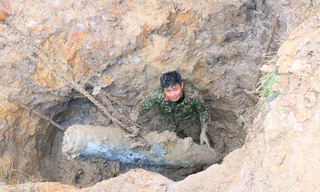 Phát hiện 2 quả bom 'khủng' sau mưa lũ ở Hà Tĩnh