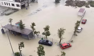 Mưa trắng trời, TP Hà Tĩnh chìm trong ngập lụt lịch sử chưa từng có