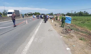 Tài xế xe máy tháo chạy sau khi tông chết nạn nhân