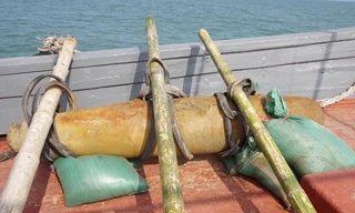 Phát hiện quả bom nặng 330kg khi đang bắt cá