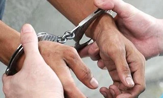 Bị chém tử vong khi cầm dao đến nhà hàng xóm 'nói chuyện'