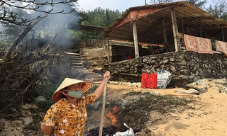 Xã phớt lờ lệnh cấm, để dân 'xẻ' đất lấn biển kinh doanh 