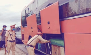 Hà Tĩnh liên tiếp phát hiện, thu giữ hàng chục ngàn khẩu trang không rõ nguồn gốc