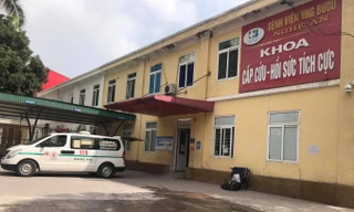 Nổ lớn trong xe cứu thương, một người bị thương nặng