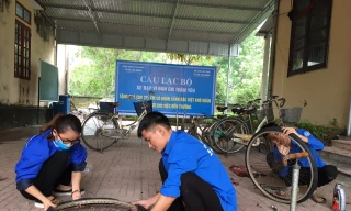 Đoàn thanh niên Hà Tĩnh ‘biến’ phế liệu thành xe đạp tặng học sinh nghèo