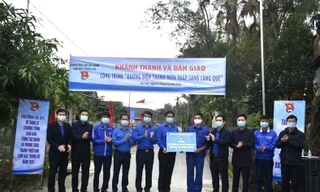 Khánh thành công trình 'Đường điện thanh niên thắp sáng làng quê'