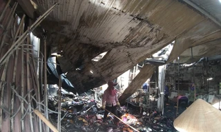 Ngôi nhà ở Hà Tĩnh bốc cháy dữ dội lúc rạng sáng