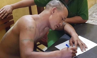 Kẻ cầm dao xông vào trụ sở công an chém thượng uý bị khởi tố