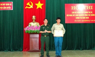 Tặng bằng khen xã đội phó cứu nữ sinh nhảy cầu tự tử