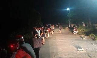 Người đàn ông cứu sống nữ sinh lớp 10 nhảy cầu tự tử trong đêm