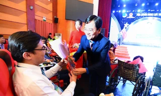 Tôn vinh 64 tấm gương khuyết tật với nghị lực phi thường