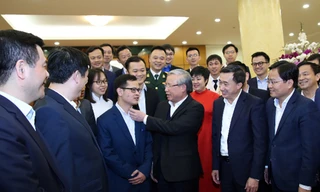 Thường trực Ban Bí thư Trần Quốc Vượng gặp mặt các Thầy thuốc trẻ tiêu biểu