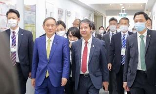 Thủ tướng Nhật Bản thăm và giao lưu với sinh viên trường ĐH Việt Nhật