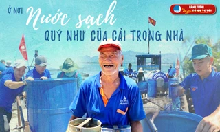 Đưa nước ngọt ra đảo xa giúp bà con “giải khát“