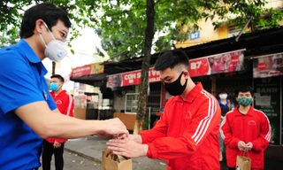 Hỗ trợ sinh viên có hoàn cảnh khó khăn trong dịch COVID-19