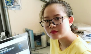 Sinh viên tận dụng thời gian học trực tuyến trong mùa dịch COVID-19