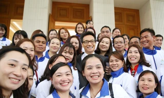  Gặp mặt giáo viên dân tộc thiểu số trong chương trình “Chia sẻ cùng thầy cô“