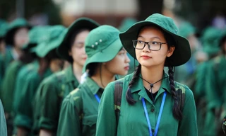 Nữ sinh trường ĐH Ngoại ngữ trải nghiệm hành, trú quân trong kỳ học ngoại khoá