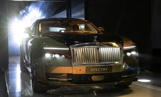 Cận cảnh mẫu xe siêu sang Rolls-Royce Spectre mới về Việt Nam