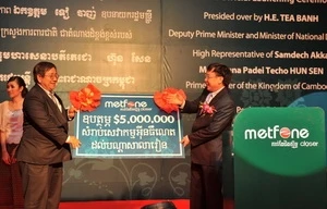 Những bức phên dậu mềm bảo vệ đất nước từ xa