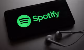 Netizen tranh luận nảy lửa khi muốn Spotify bản miễn phí có nhiều tiện ích hơn