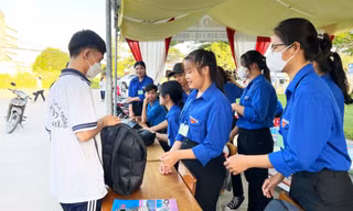 Đông đảo đoàn viên, thanh niên tình nguyện tham gia Tiếp sức mùa thi 2024