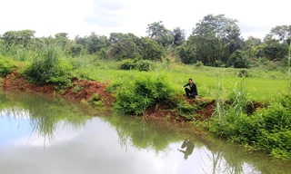 Hiện trường anh Duy ôm hai con tự tử