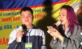 Mỹ Tâm và Đức Mạnh song ca Sầu tím thiệp hồng trong đêm Noel năm ngoái khiến người xem cảm động.