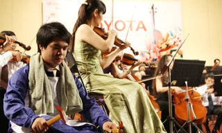 Búa và máy chữ chơi nhạc giao hưởng