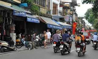 Nhà mặt phố, giá thách đố!