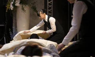 Ngành công nghiệp phục vụ cái chết phát triển tại Nhật Bản. Ảnh:Bloomberg