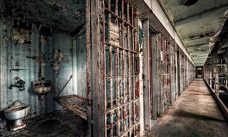 Bên trong nhà tù rỉ sét gần 150 tuổi của Mỹ