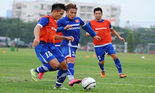 Phi Sơn vắng mặt ở trận gặp Thái Lan do chấn thương.