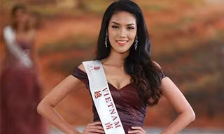 Nhà thiết kế bật khóc khi váy của Lan Khuê thắng giải ở Miss World