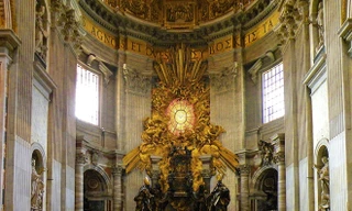 Ngai vàng của các nhà vua và vị thần cổ đại