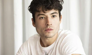 "The Flash" Ezra Miller có nguy cơ ngồi tù 26 năm, tương lai Vũ trụ mở rộng DC sẽ ra sao?