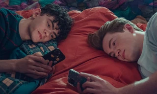 Trailer "Heartstopper 2" đánh dấu nấc thang trưởng thành của cặp đôi Nick - Charlie