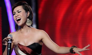 Uyên Linh gây nên cơn sốt trong cuộc thi Idol 2010. Ảnh: BHD.