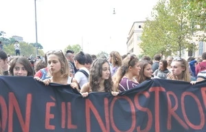 Biểu tình của sinh viên Italy. (Ảnh: Phạm Thị Thành/Vietnam+)