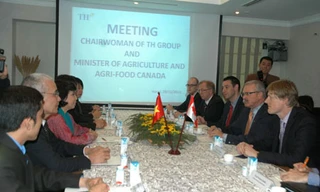 Tập đoàn TH nhập 10.000 bò sữa từ Canada